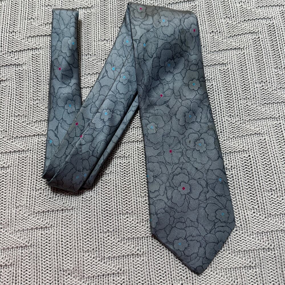 Vintage Givenchy silver flower Italian silk men's tie